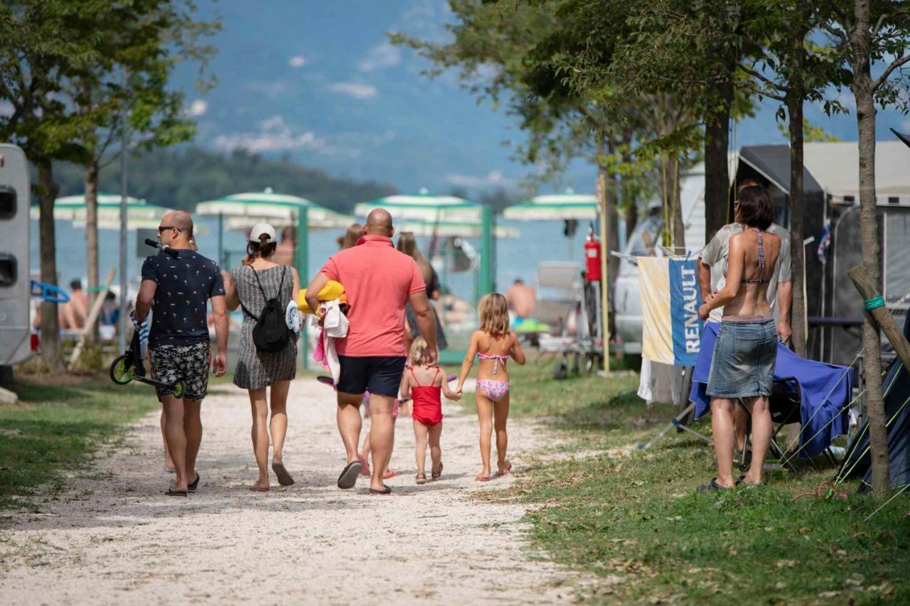 Mobilehomes In Pieve Vecchia - Norditalienische Seen 22044 Manerba del Garda Luaran gambar